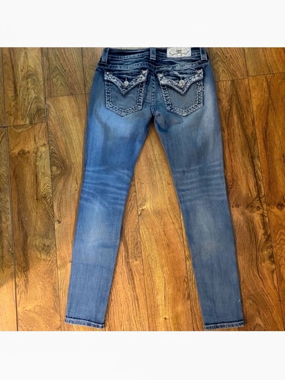 Beautiful Miss Me Signature Skinny Jeans With Embellished Pockets 30” Inseam